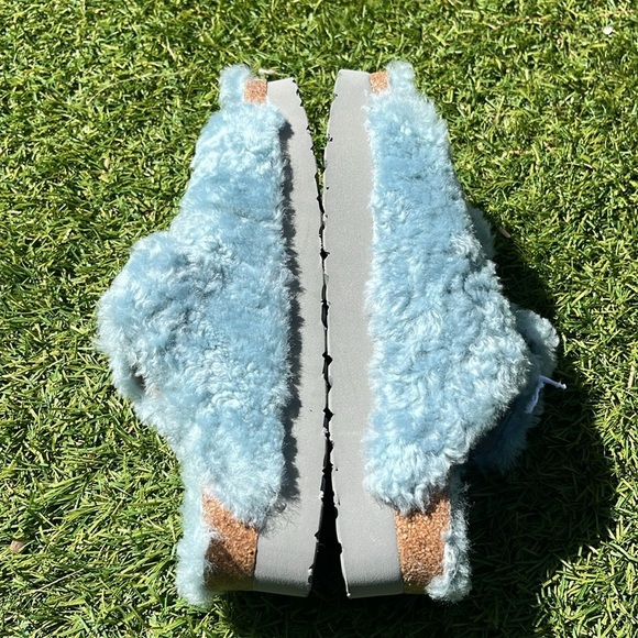 NWT BIRKENSTOCK BIG BUCKLE Teddy Shearling Free People Sandals - Picture 4 of 7